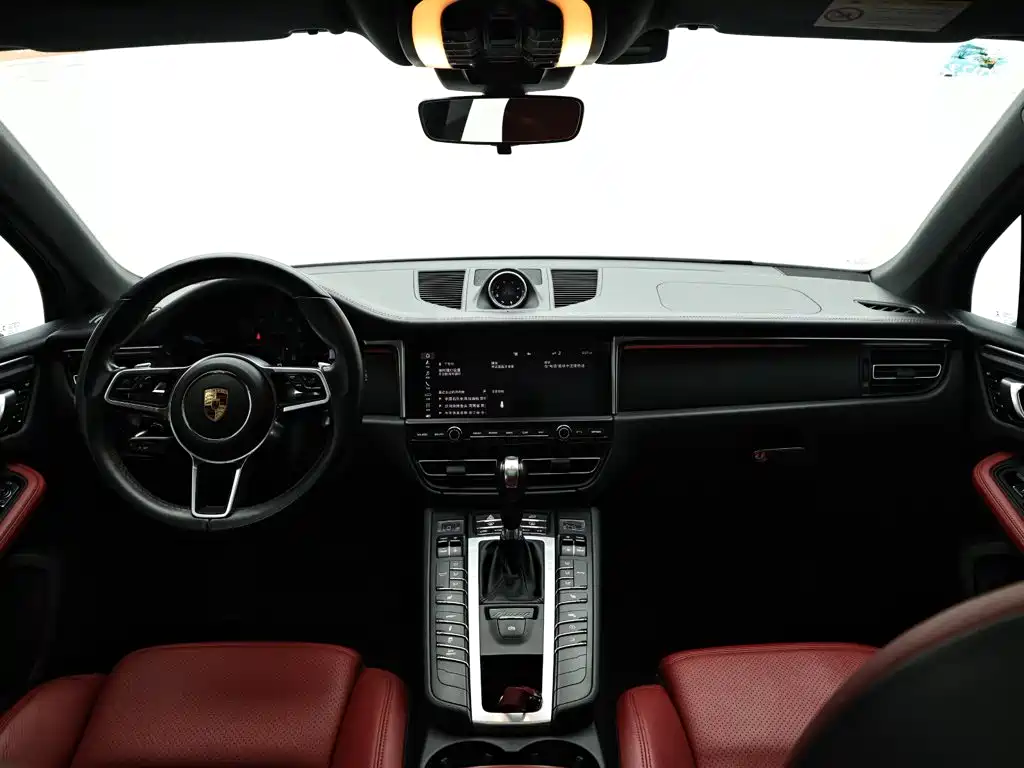Porsche Macan 2020 — фото 13