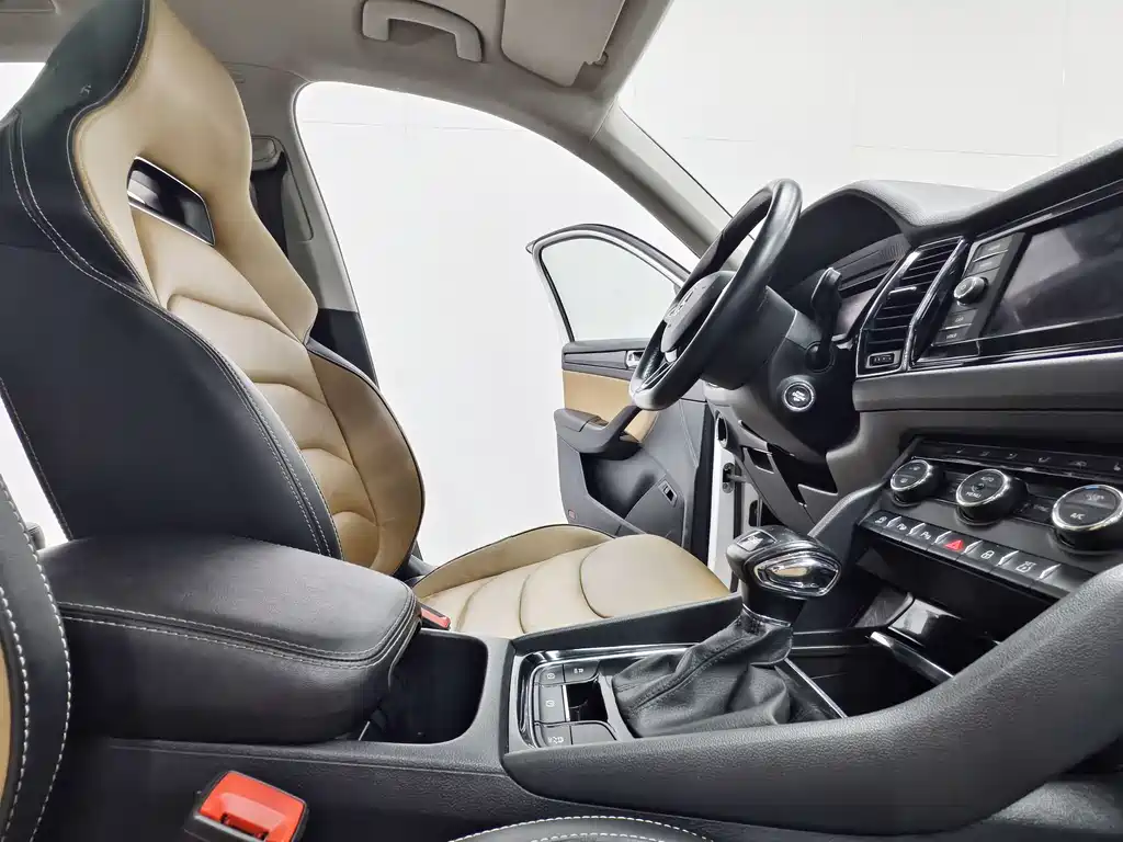 Skoda Kodiak GT 2021 — фото 15