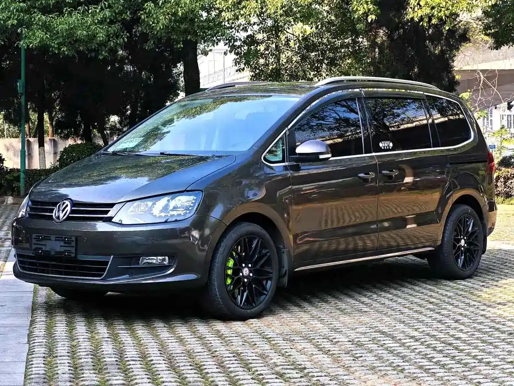 Volkswagen Sharan 2017 — фото 1