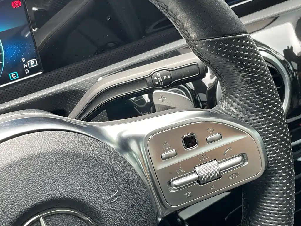 Mercedes-Benz A-Class 2019 — фото 17