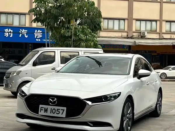 Mazda 3 Axela 2021