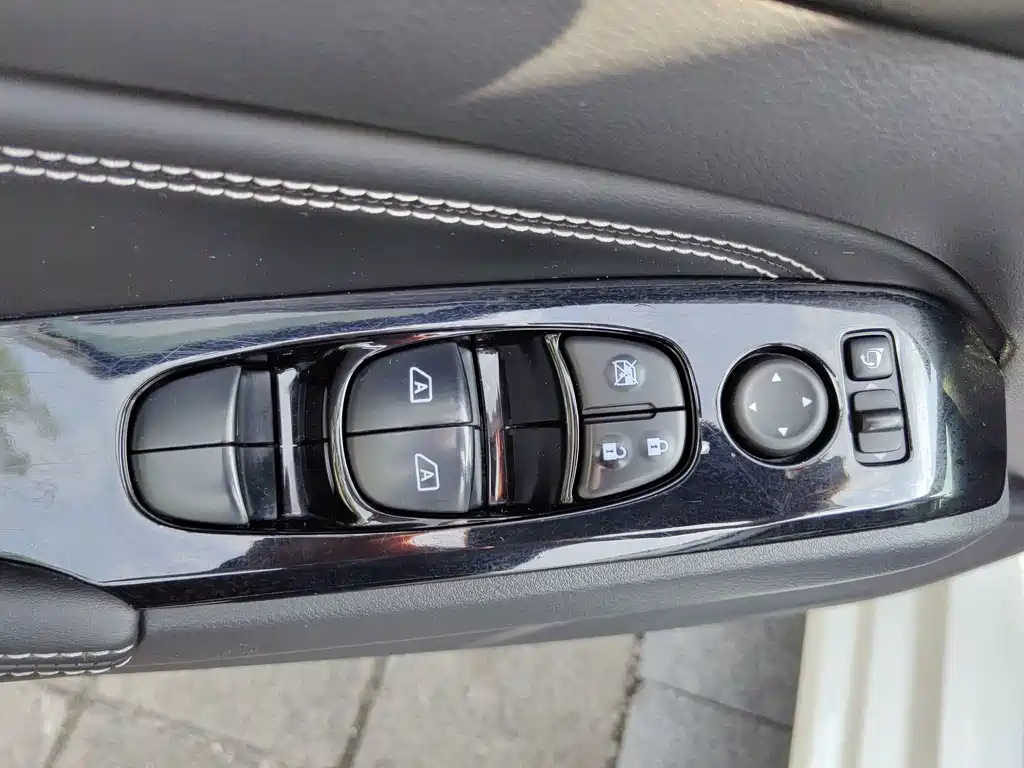 Nissan Teana 2022 — фото 13