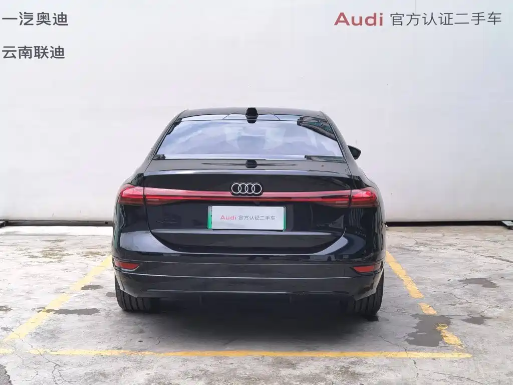 Audi A6L E-Tron 2025 — фото 5