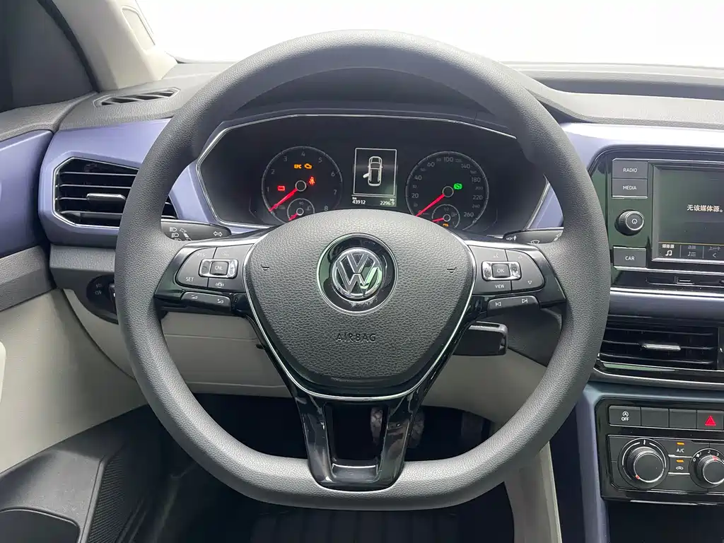 Volkswagen T-Cross 2020 — фото 12