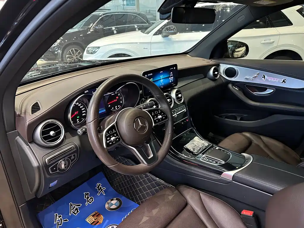 Mercedes-Benz GLC 2019 — фото 13