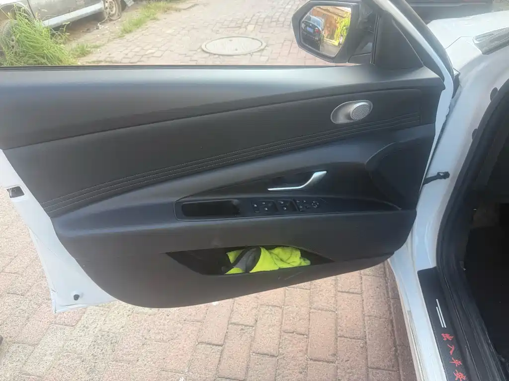 Hyundai Elantra 2022