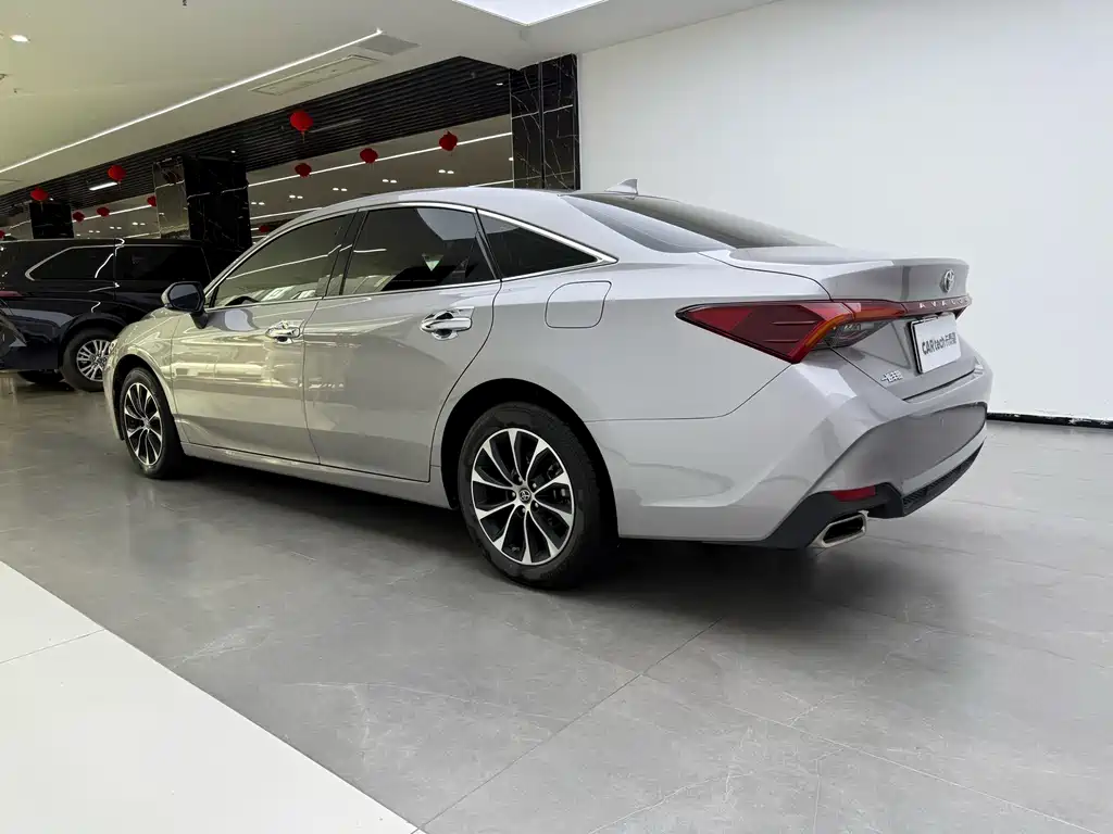 Toyota Avalon 2023 — фото 23