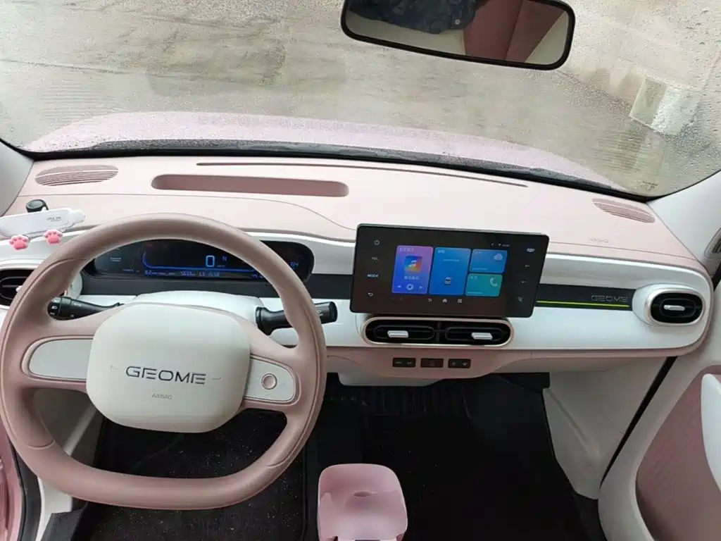 Geely Galaxy Panda 2025 — фото 10