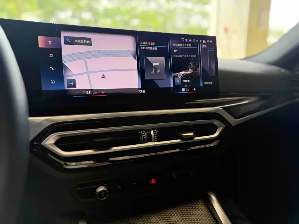 BMW M240i 2023 — фото 11