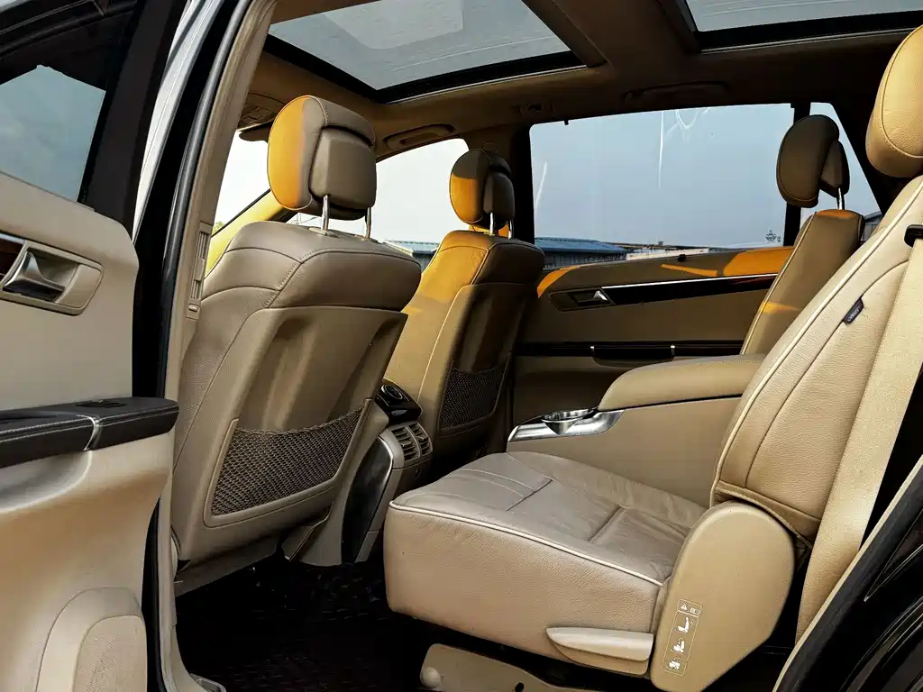 Mercedes-Benz R-Class 2014 — фото 17