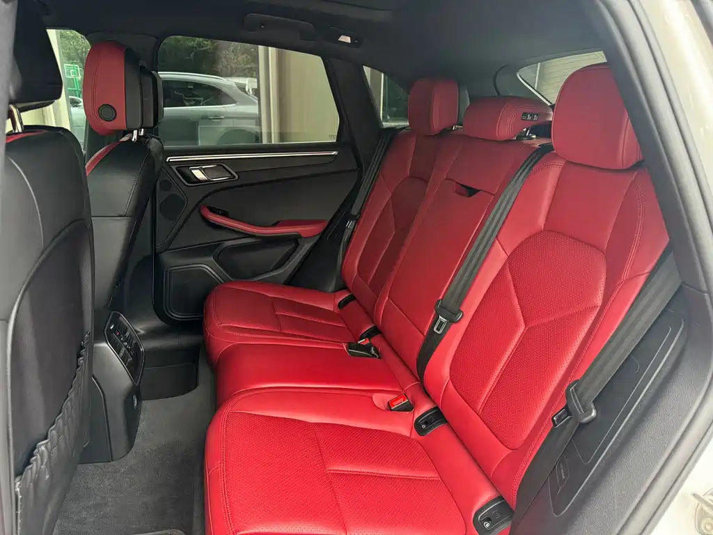 Porsche Macan 2019 — фото 15