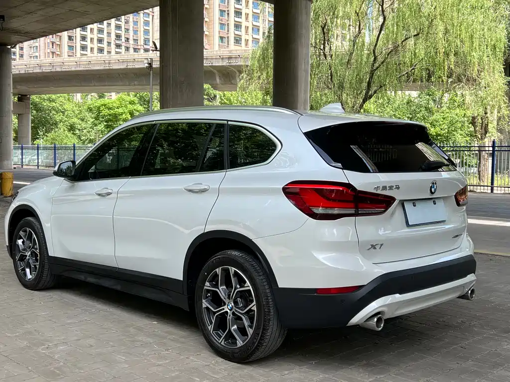 BMW X1 2021 — фото 7