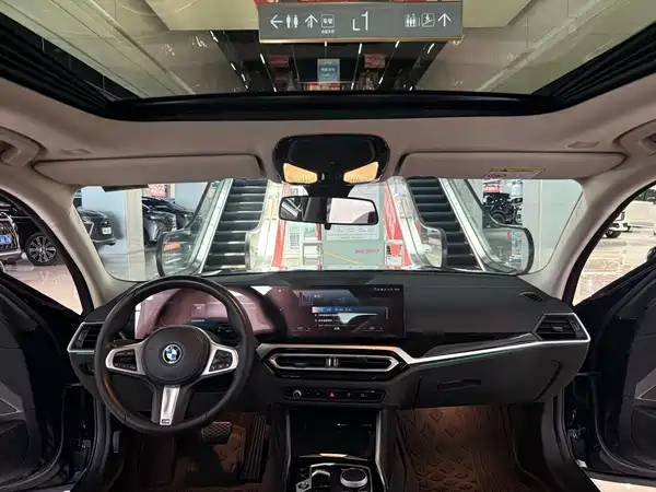 BMW i3 2023