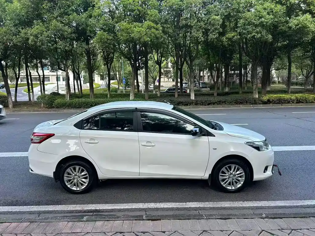 Toyota Vios 2016 — фото 8