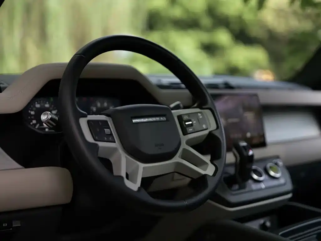 Land Rover Defender 2022 — фото 4