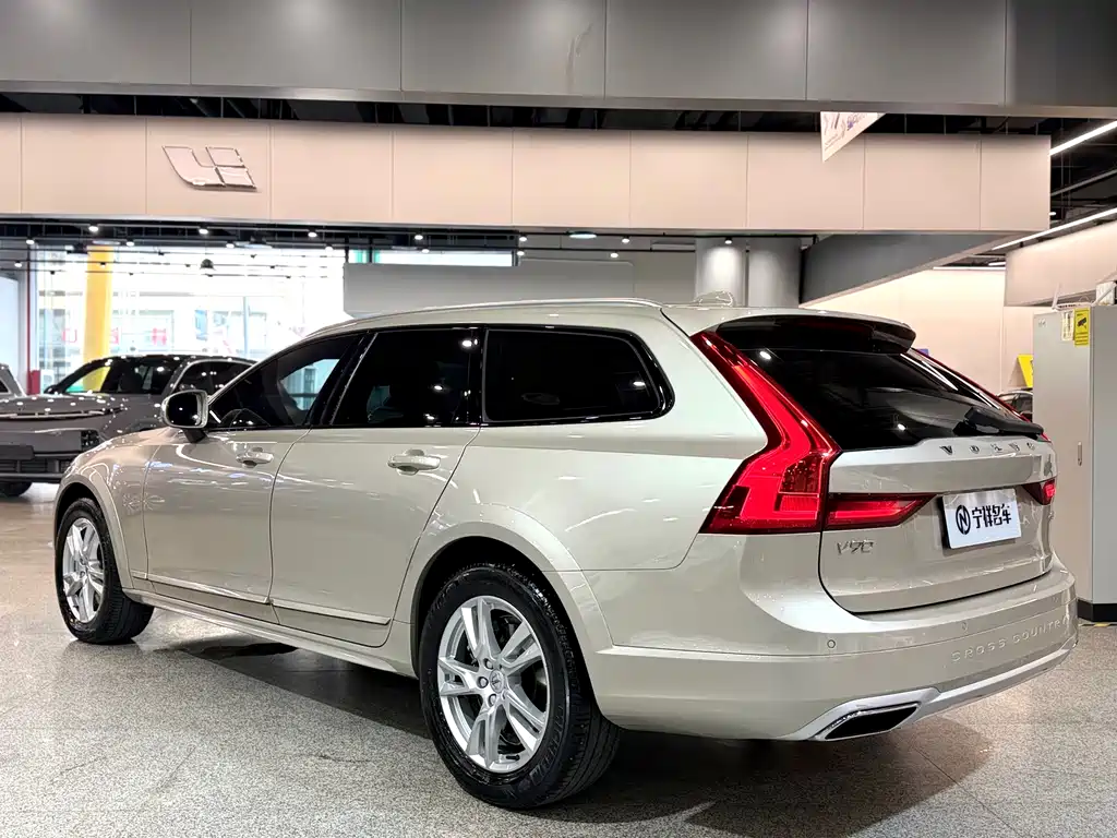 Volvo V90 2019 — фото 6
