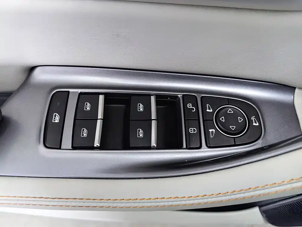 BYD Song PLUS New Energy 2024 — фото 9