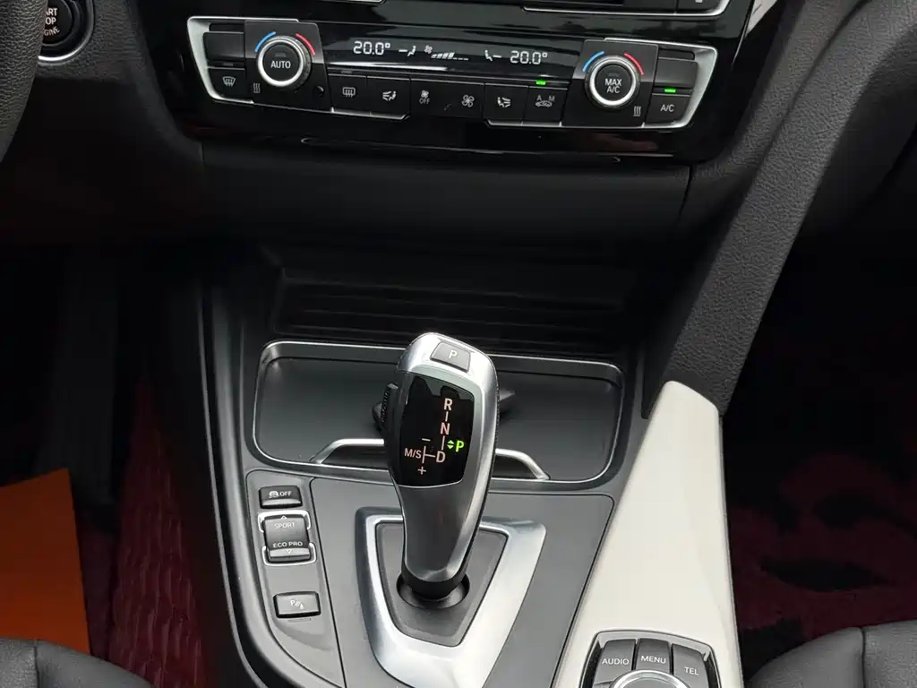 BMW 3 Series GT 2017 — фото 27