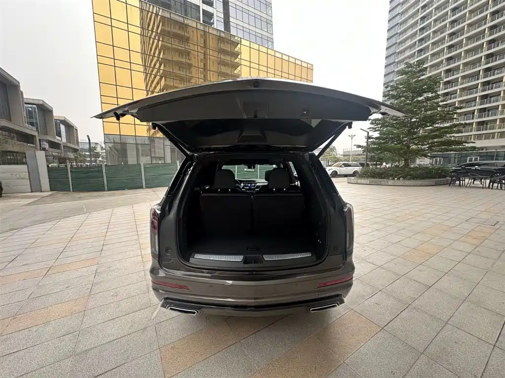 Cadillac XT6 2023 — фото 20