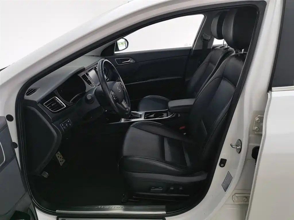 Hyundai Mistra 2014 — фото 10