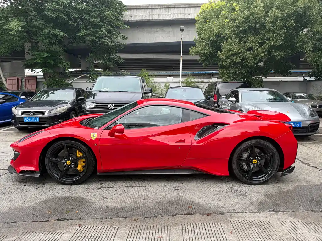 Ferrari 488 2018 — фото 5