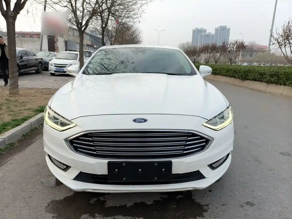 Ford Mondeo 2017 — фото 25