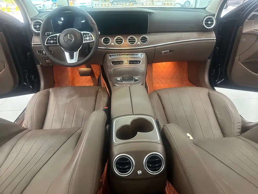Mercedes-Benz E-Class 2020 — фото 16