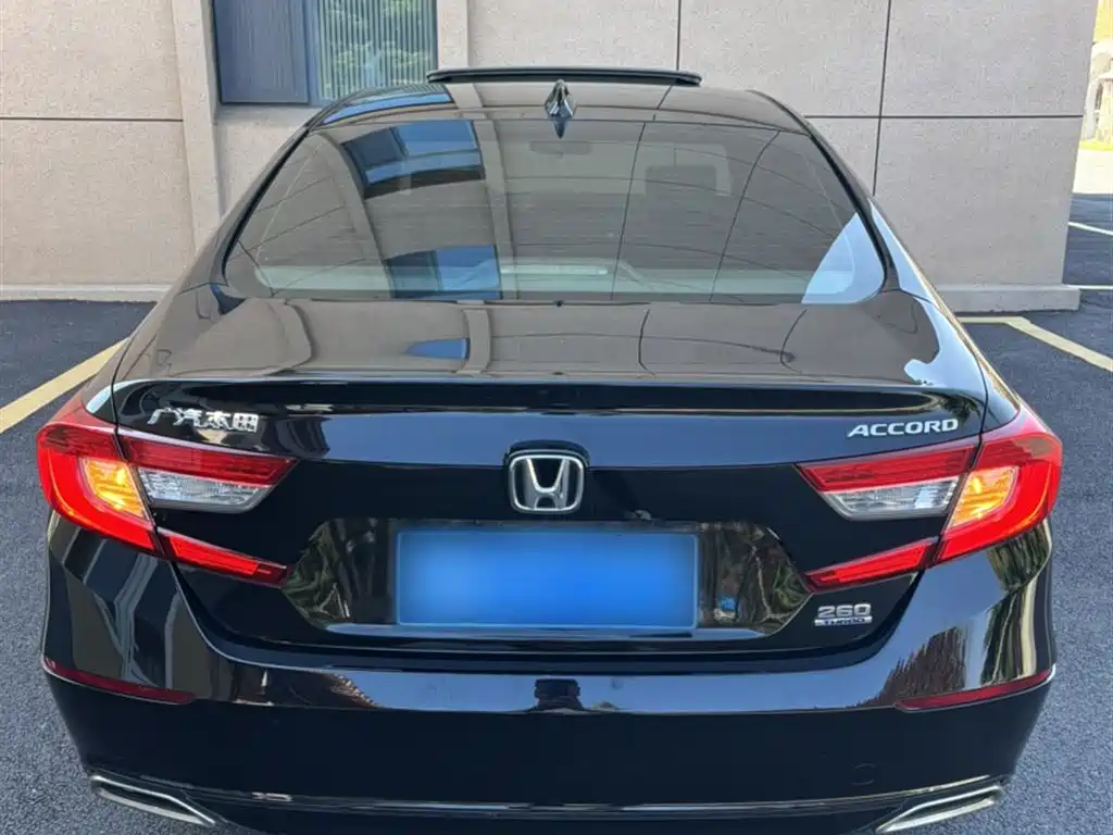 Honda Accord 2019 — фото 10