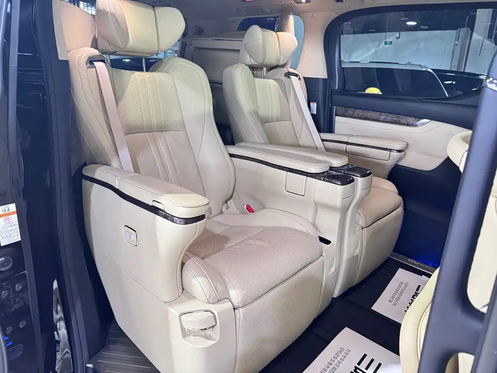 Toyota Alphard 2019 — фото 7