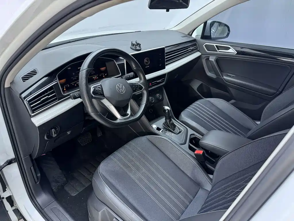 Volkswagen Tiguan L 2022 — фото 10
