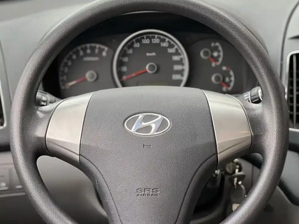 Hyundai Elantra 2013