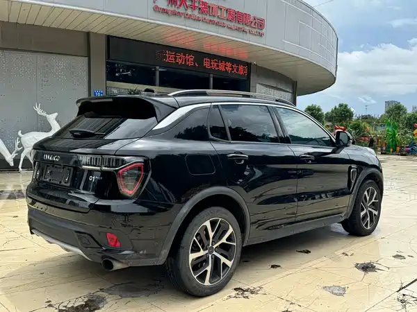 Lynk & Co 01 EM-P 2018