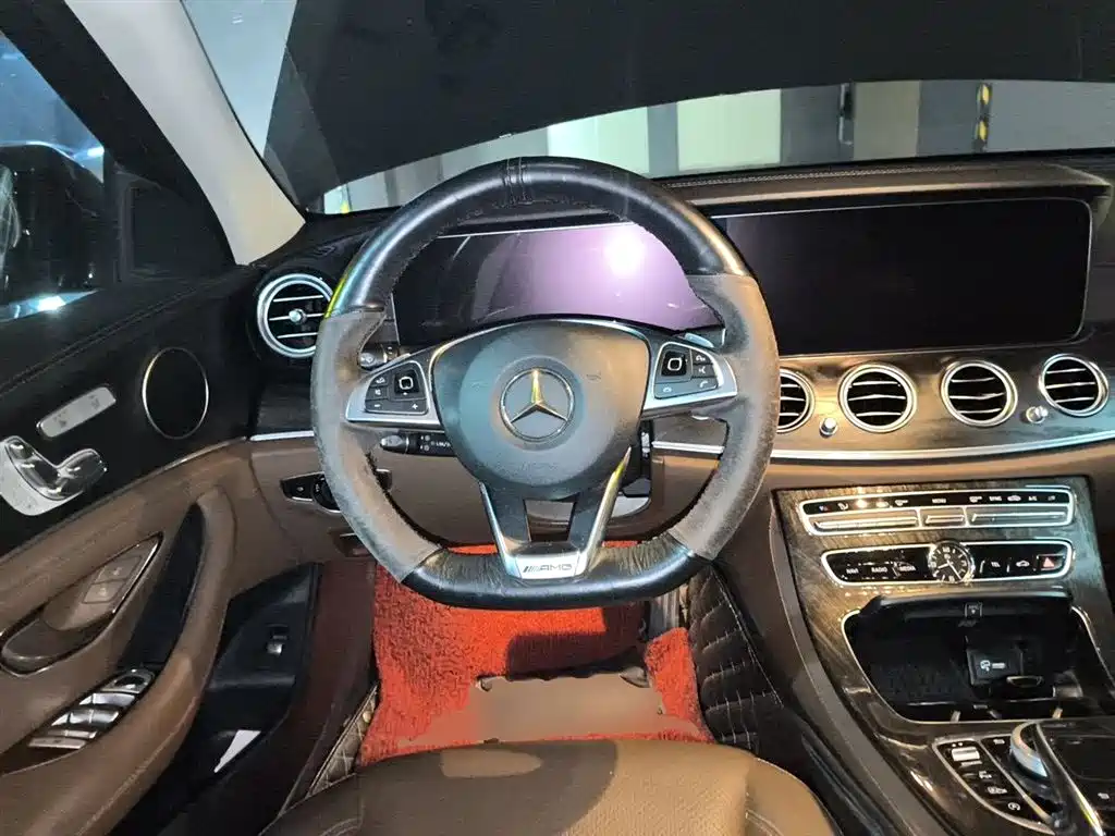 Mercedes-Benz E-Class 2018 — фото 11
