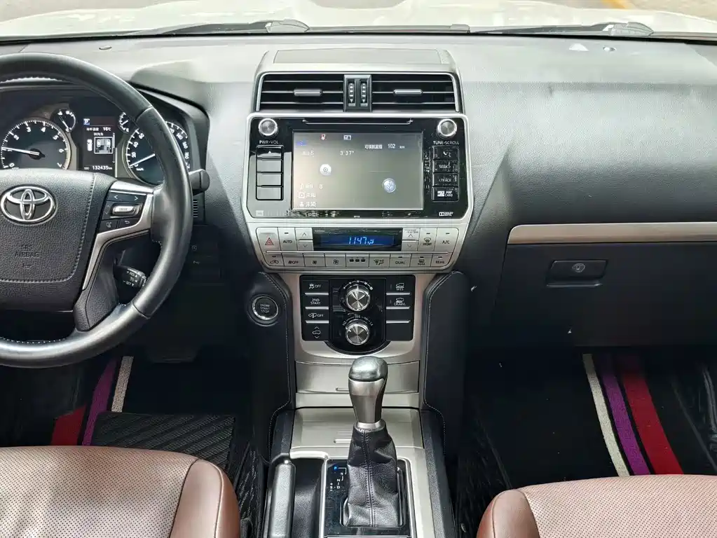 Toyota Prado 2018 — фото 18