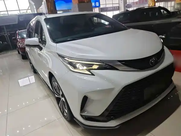 Toyota Granvia 2023