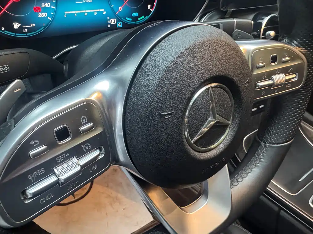 Mercedes-Benz C-Class 2019 — фото 20