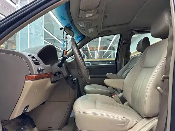 Buick GL8 2012