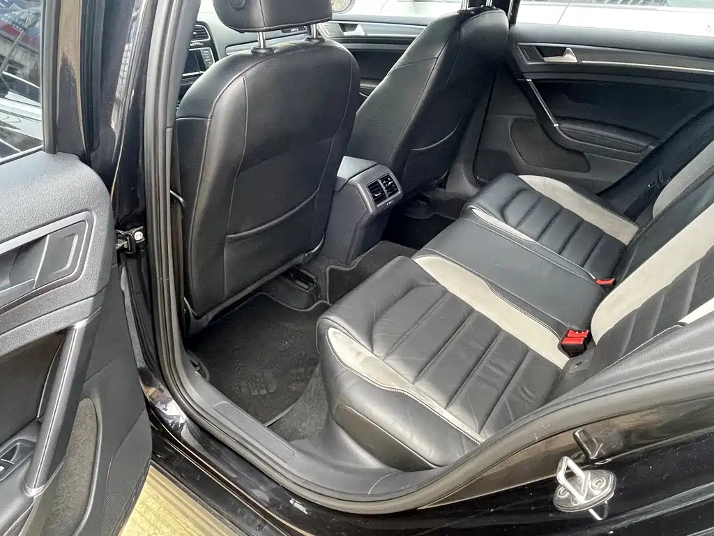 Volkswagen Golf 2016
