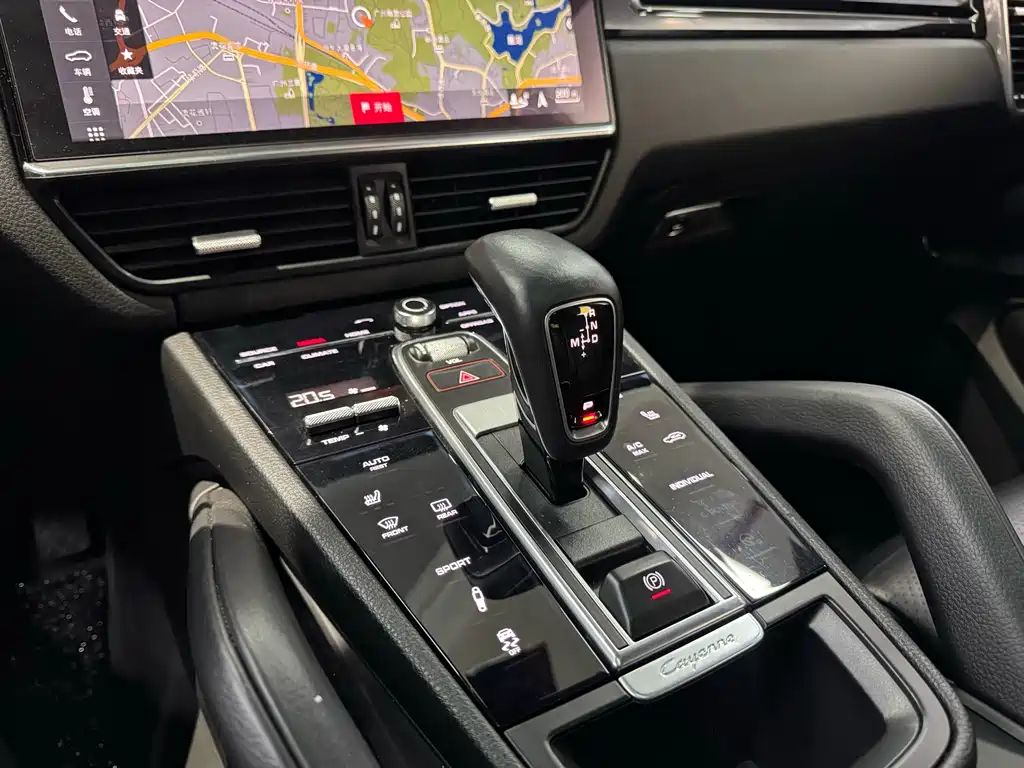 Porsche Cayenne 2019 — фото 15