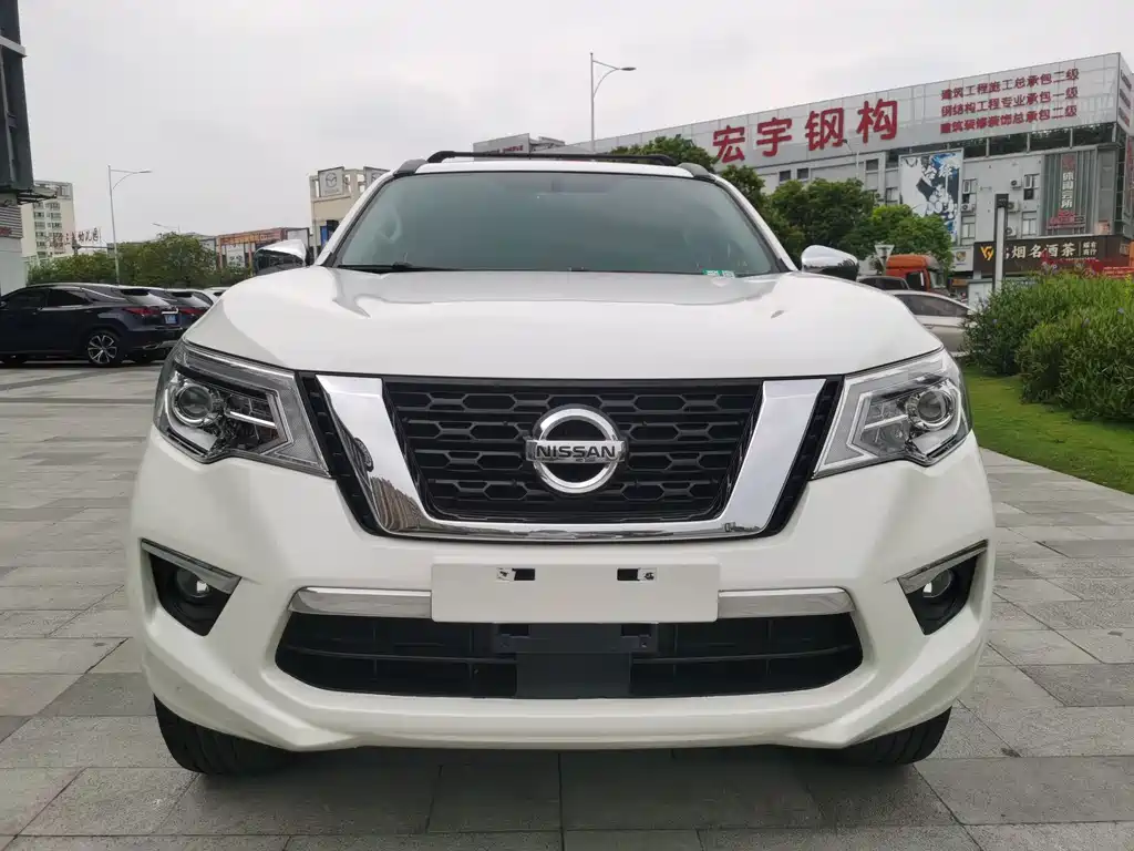Nissan Terra 2018 — фото 3