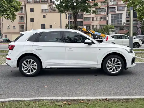 Audi Q5L 2021