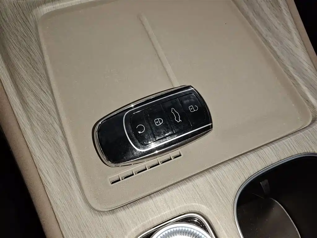 Chery Tiggo 8 PLUS C-DM 2025 — фото 9