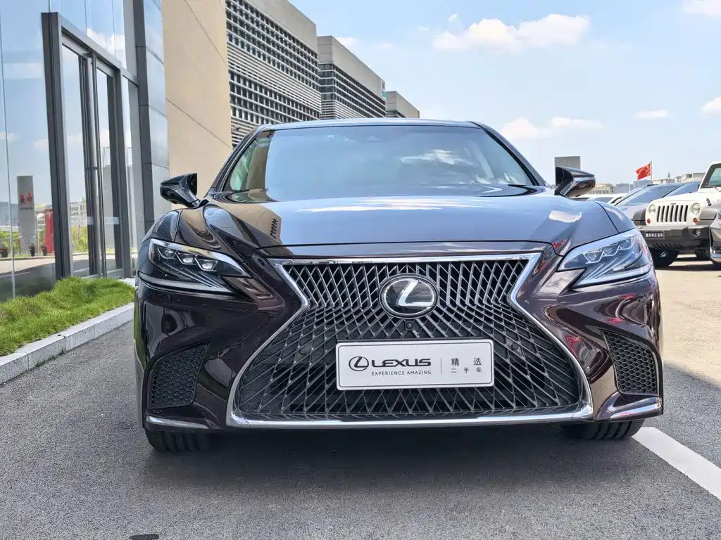 Lexus LS 2019 — фото 2