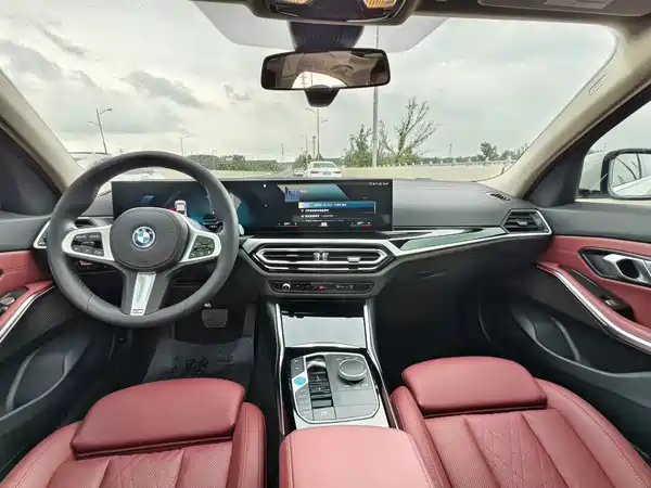 BMW i3 2023