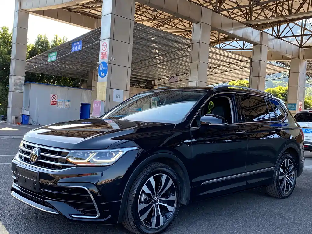 Volkswagen Tiguan L 2022
