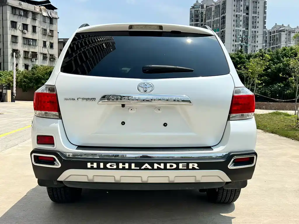 Toyota Highlander 2015 — фото 8