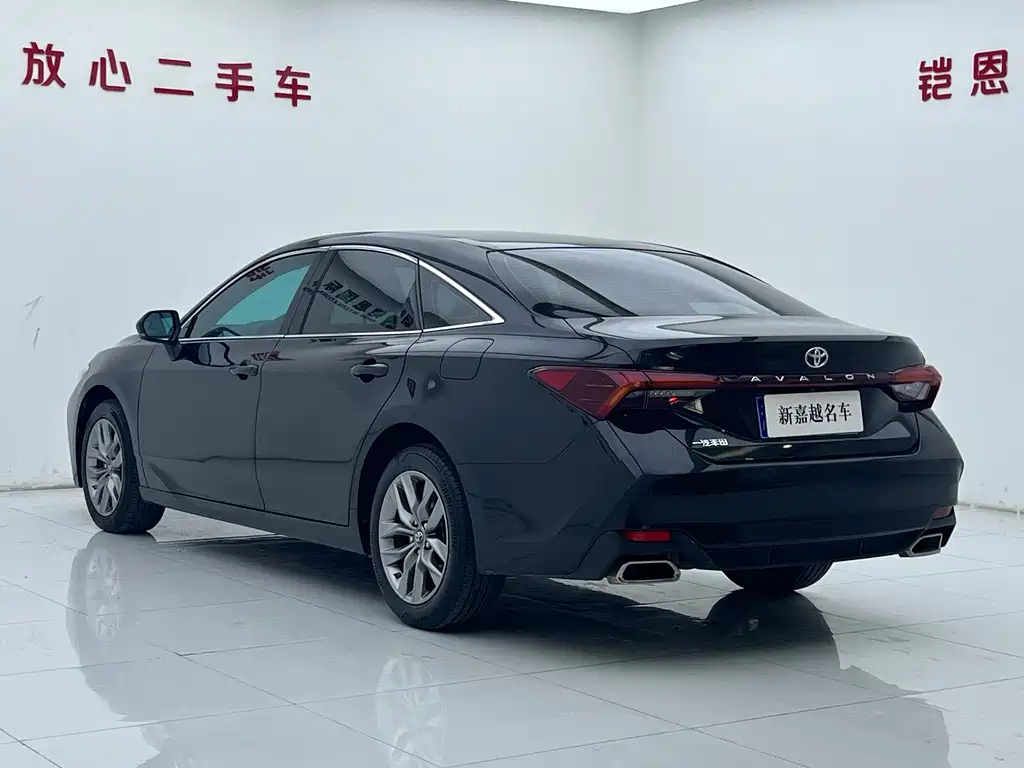 Toyota Avalon 2022 — фото 13