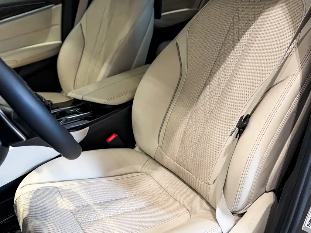 BMW 5 Series 2018 — фото 12