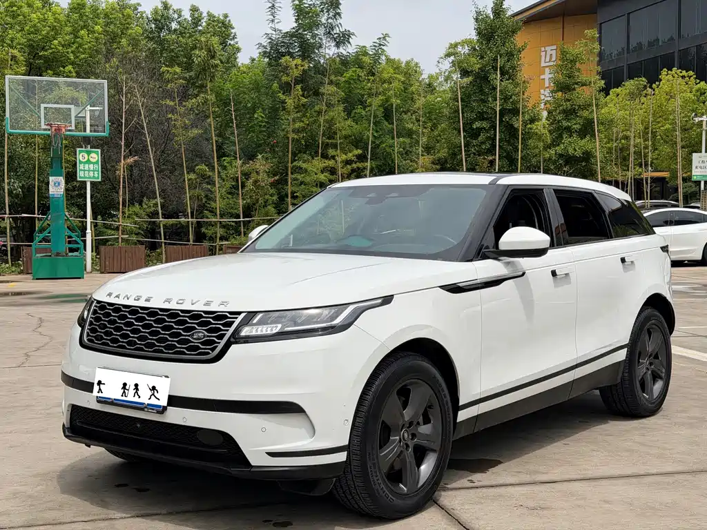 Land Rover Range Rover Velar 2023 — фото 1