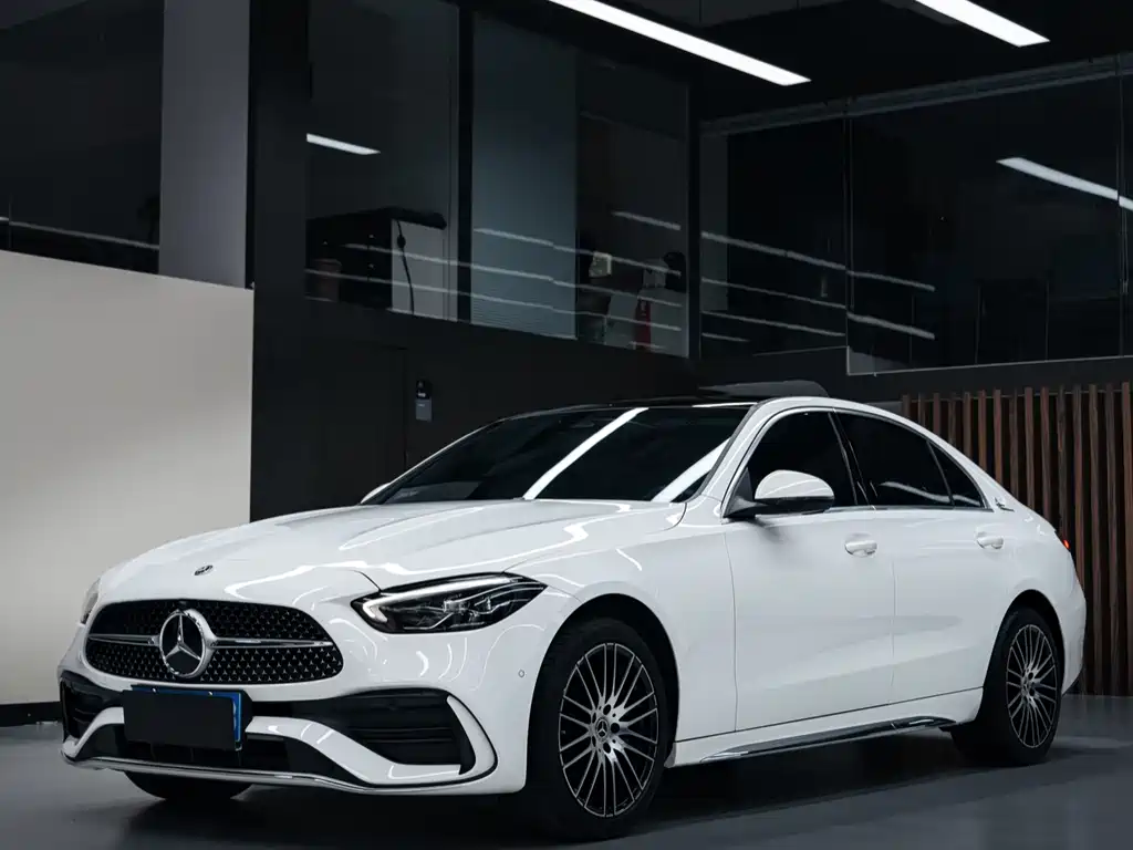 Mercedes-Benz C-Class 2023 — фото 1